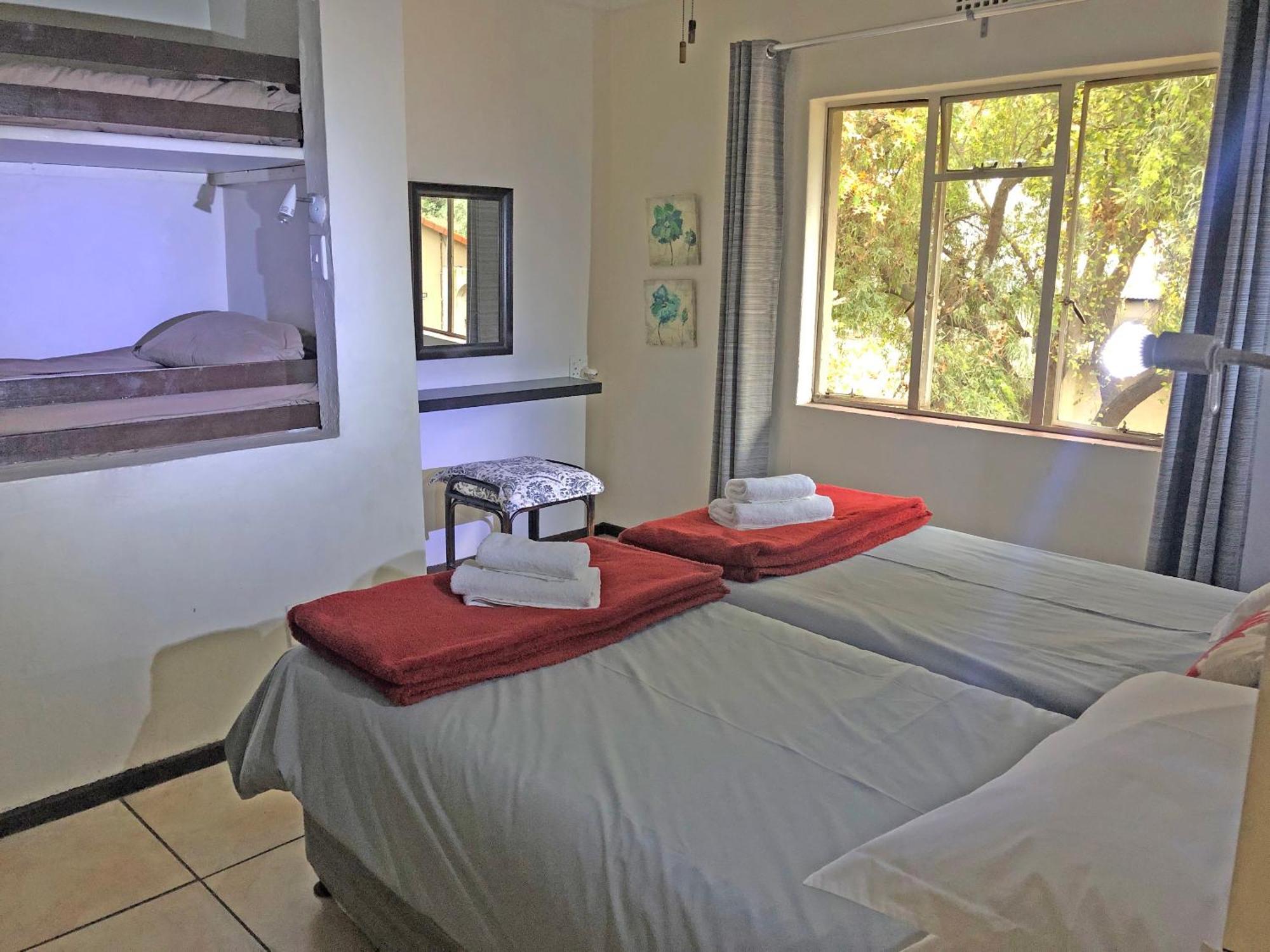 Hills And Dales Accommodation Lanseria Exterior foto